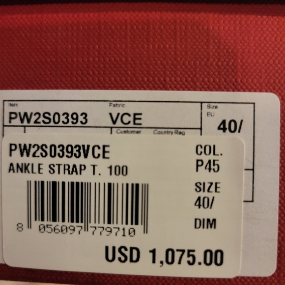 ( SOLD) Authentic Valentino Garavani Rockstud Ankle Strap Pump - Picture 11 of 13